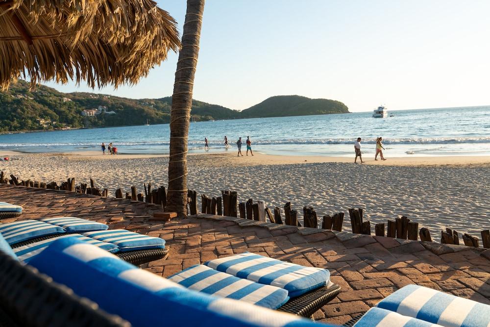 Hotel Villa Mexicana Zihuatanejo Exteriör bild