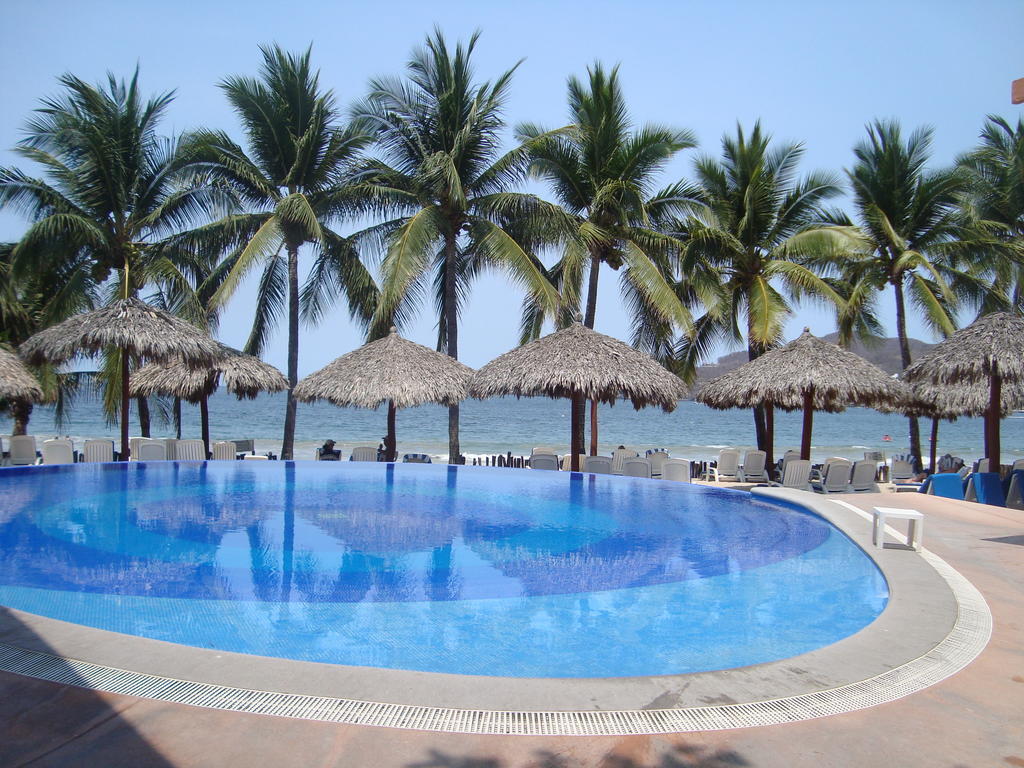Hotel Villa Mexicana Zihuatanejo Exteriör bild